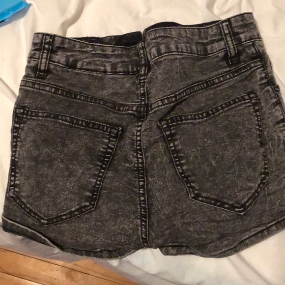 Shorts - Picture 2 of 2